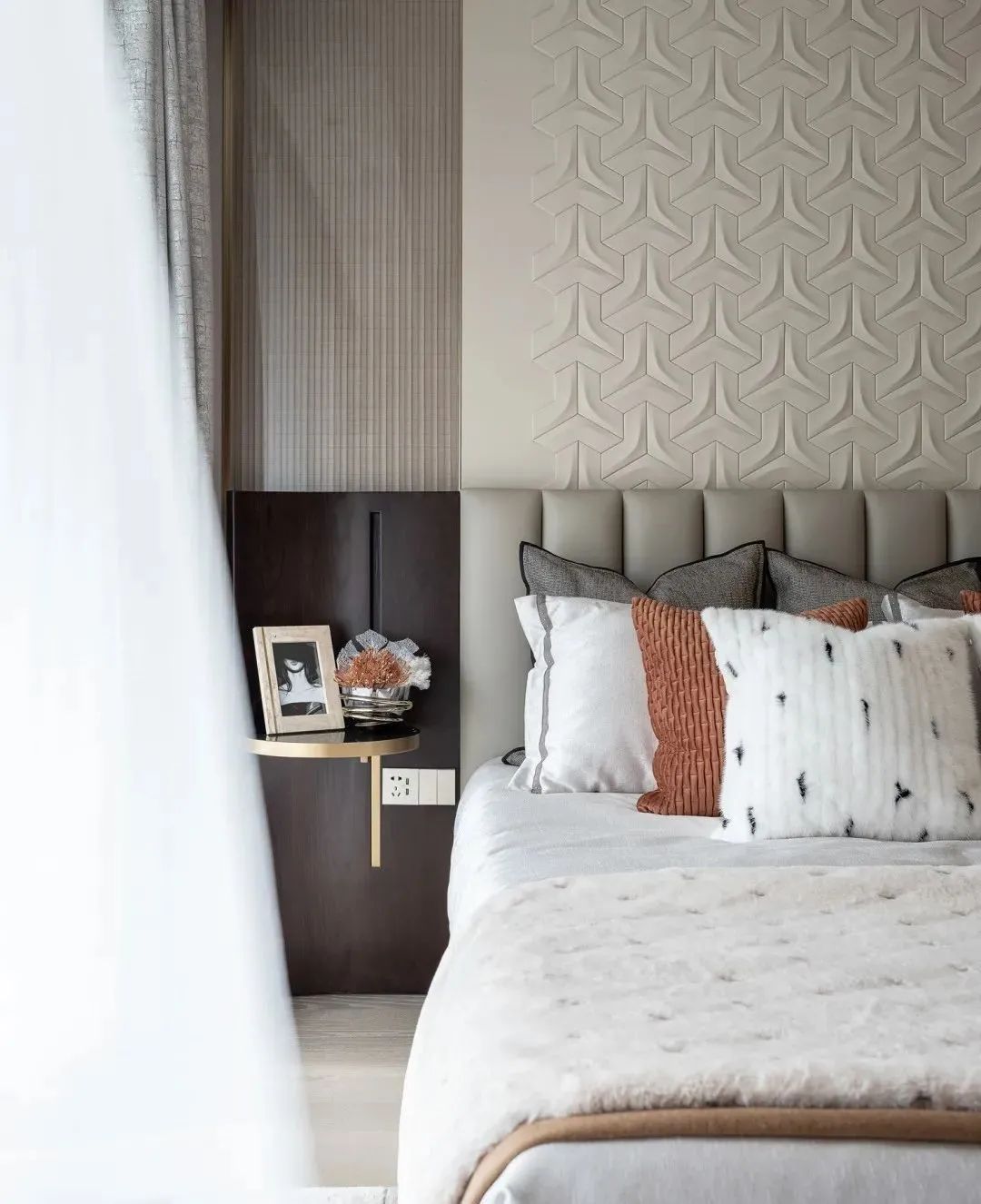 全球视野下的轻奢公寓设计丨中国上海丨HWCD 设计工作室-39