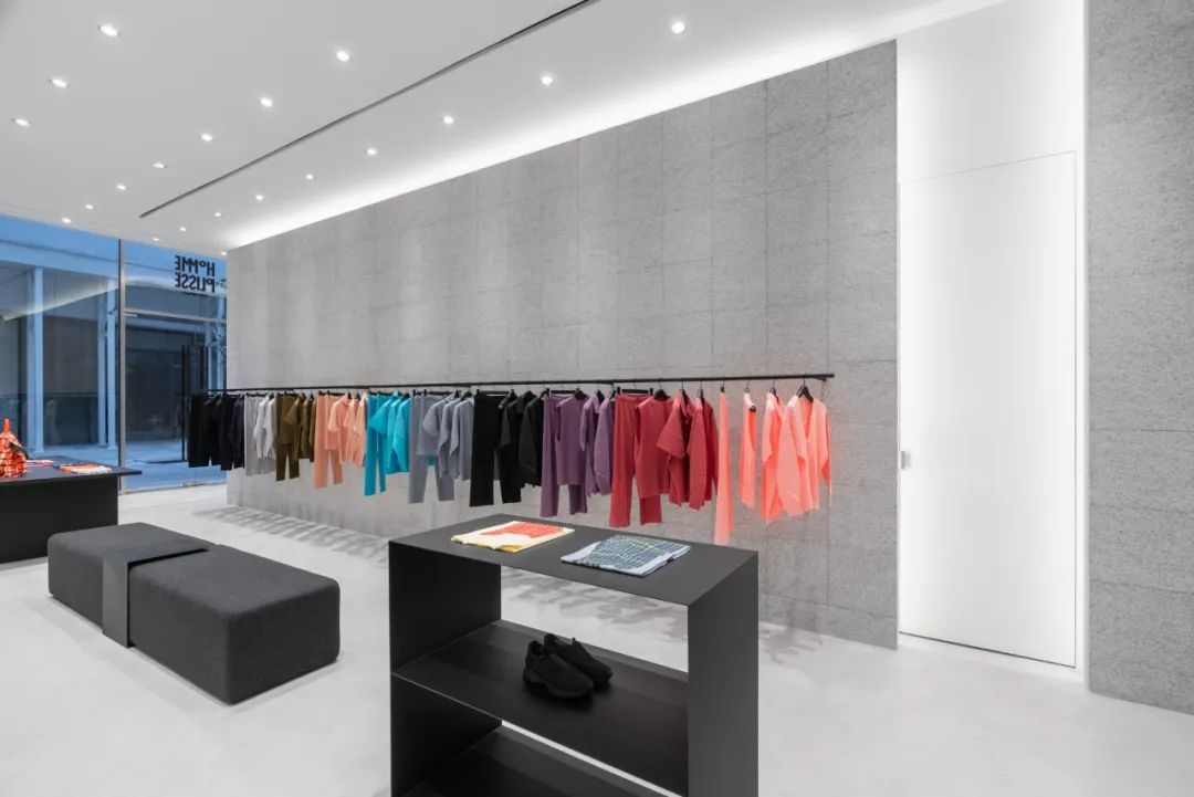 Homme Plissé Issey Miyake曼谷全新概念店丨泰国曼谷丨品牌长期合作的设计团队-12