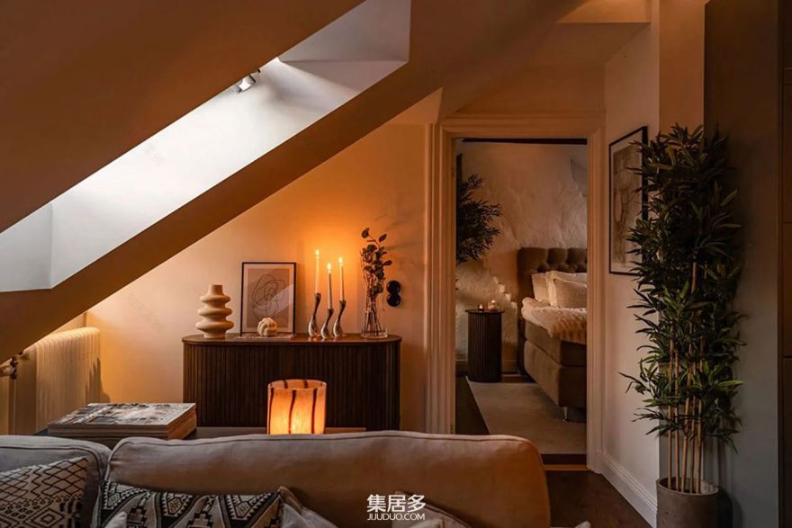 现代舒适家居:旧阁楼改造斯德哥尔摩新风尚丨瑞典斯德哥尔摩丨室内建筑师-0