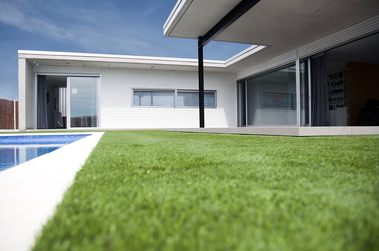 西班牙 Los Conejos II 别墅 | 融入自然的绿色建筑设计-24