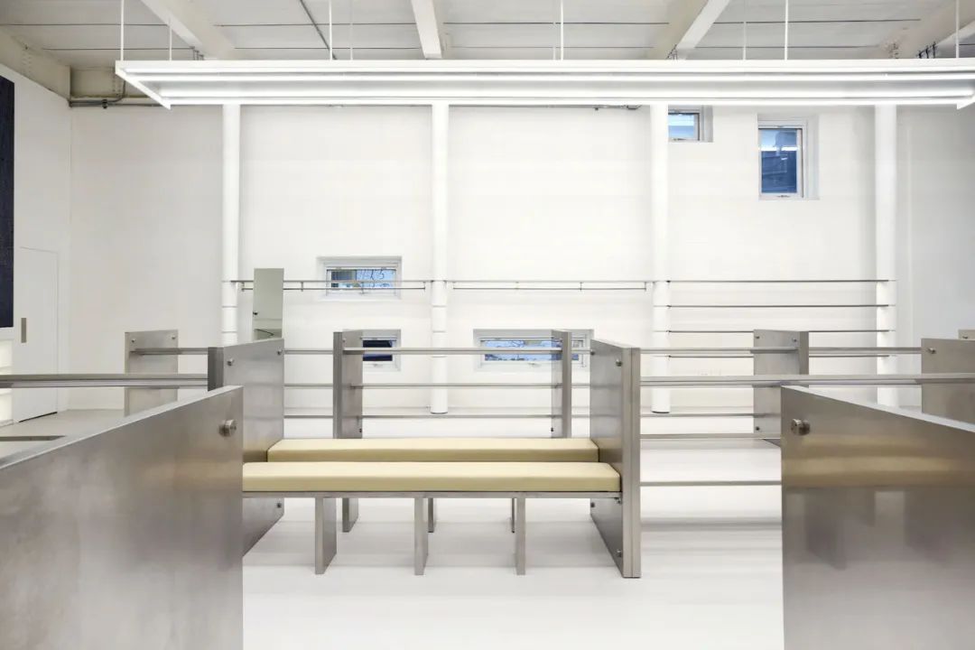 首尔 Kasina 极简鞋店空间丨韩国首尔丨unseenbird-3