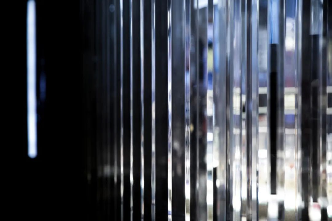 雅诗兰黛进博会展馆——栋栖设计打造梦幻透明立方体-40