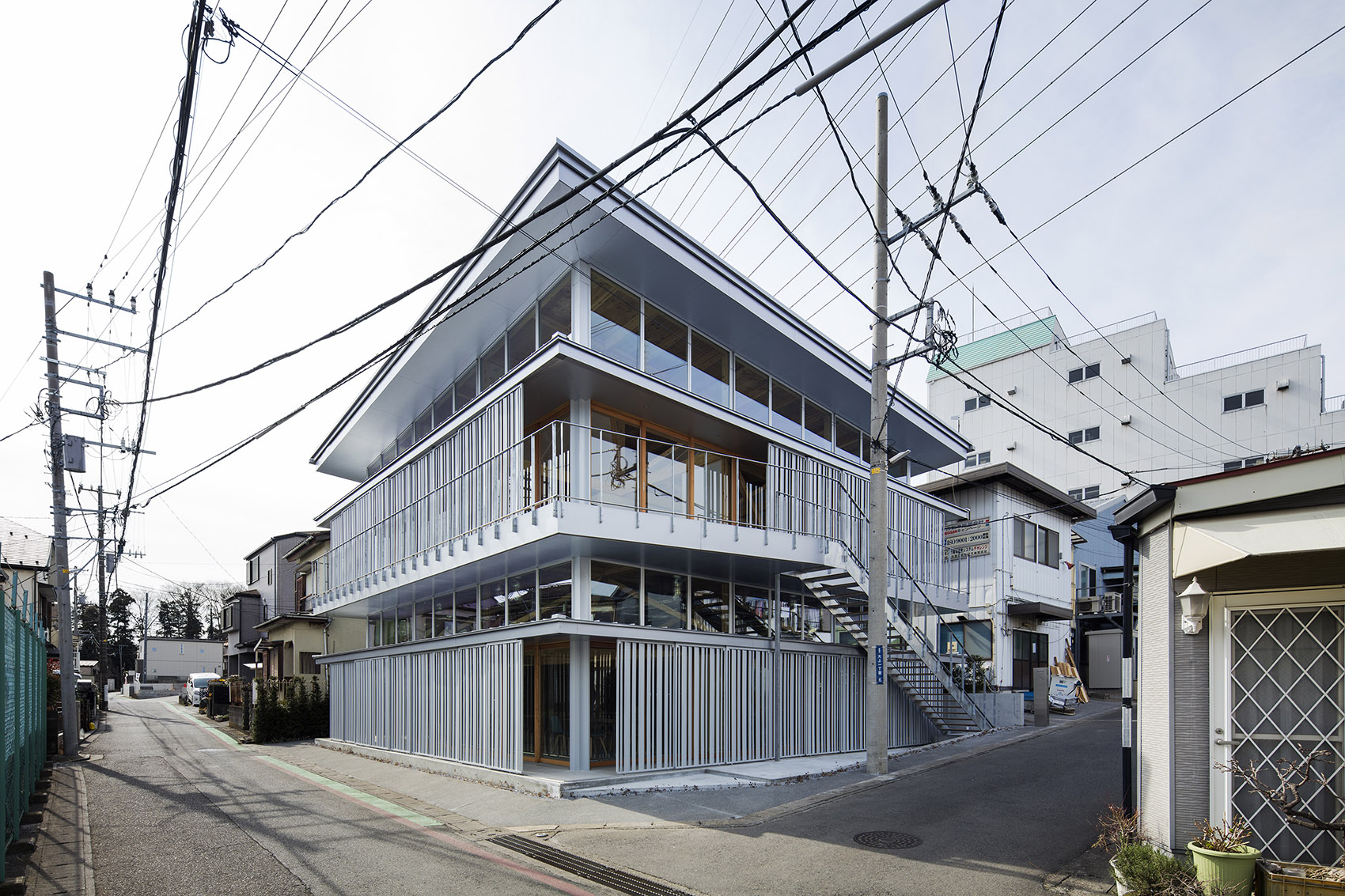 百变空间 & 工厂改造的多功能社区中心,日本 / Aki Hamada Architects-23