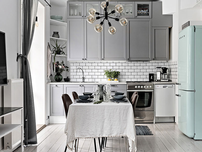 斯德哥尔摩灰色小公寓，温馨卧室玻璃墙-3