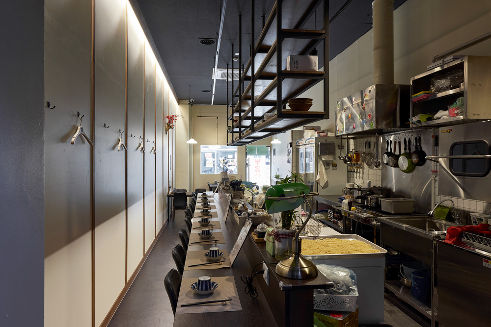 14 坪极简家居，展现白色&木质设计魅力-6