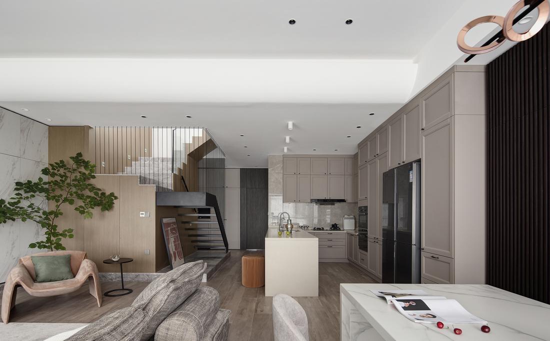 深咖灰调的普拉提会所-4