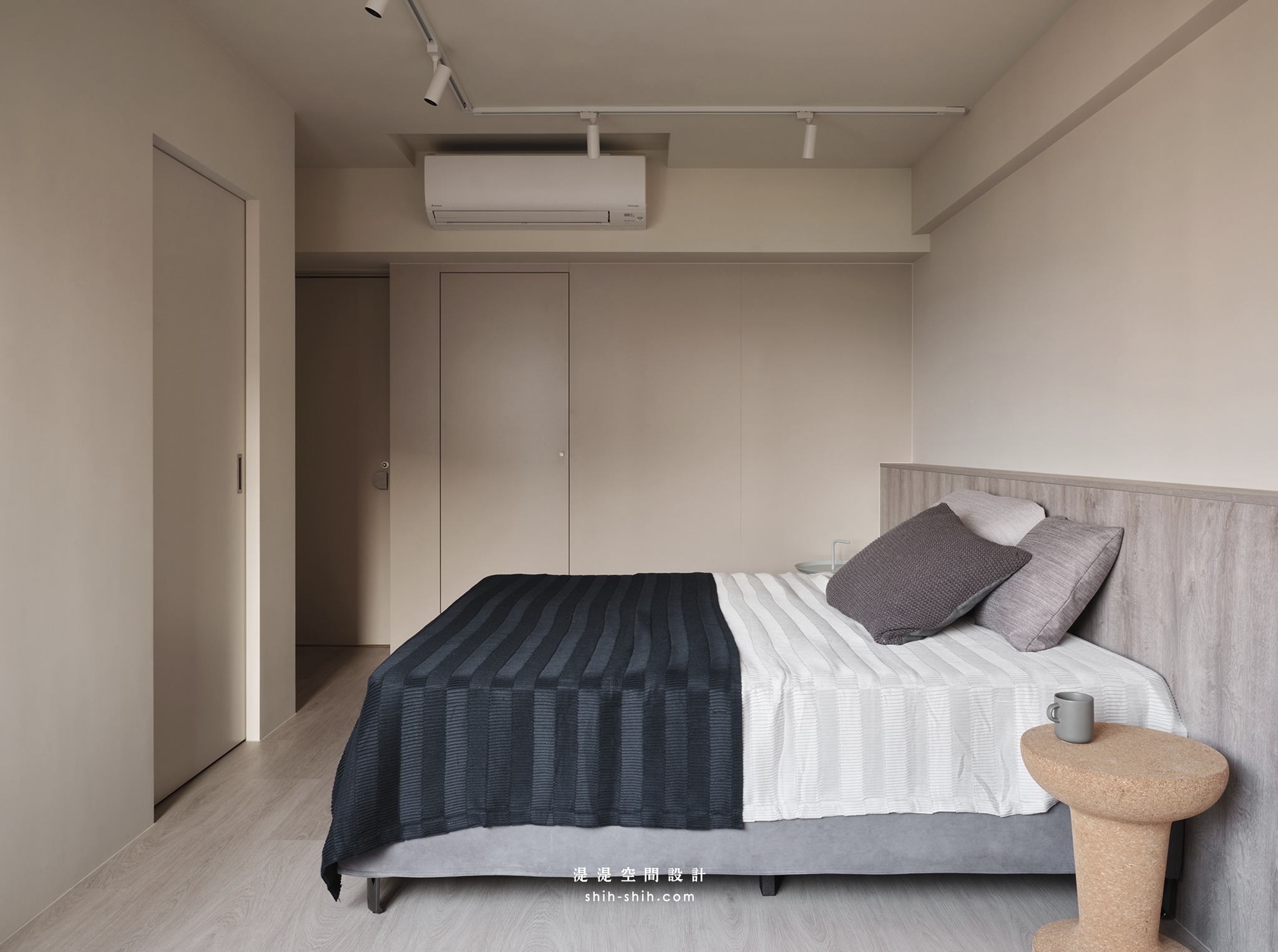 杨宅 · 老屋翻新简约空间设计-16