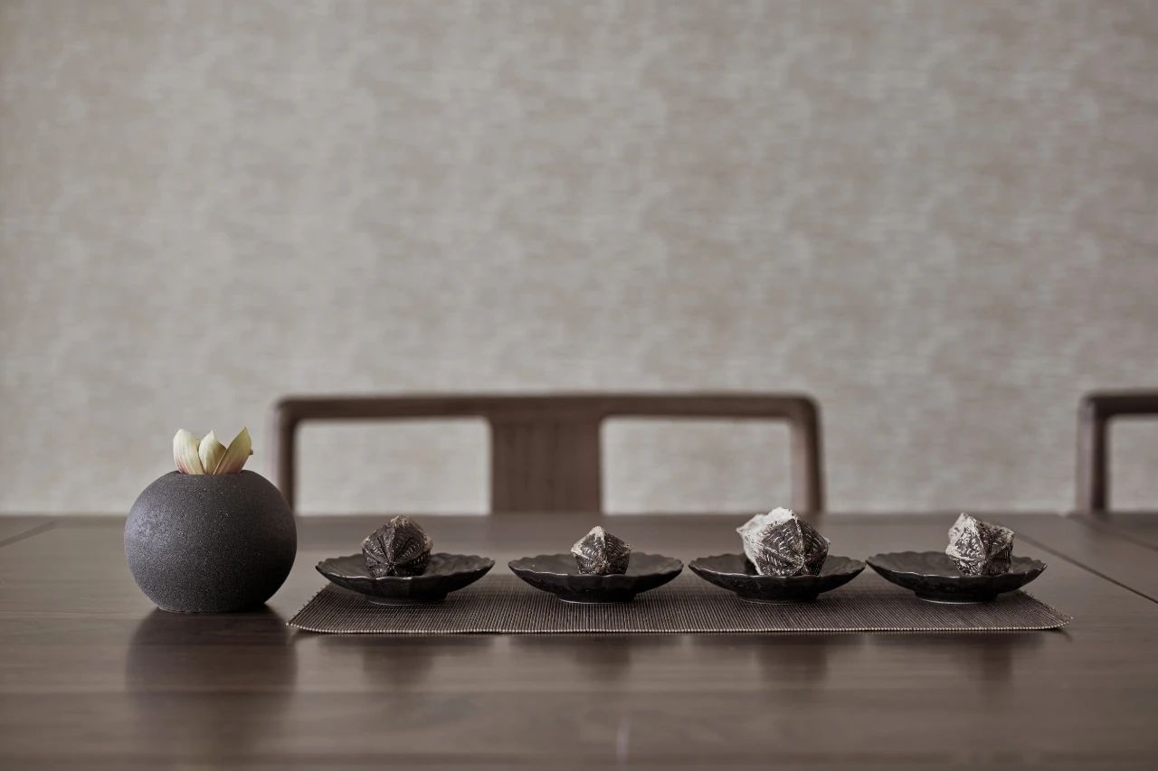 杭州和洛空间设计 | 700㎡港式别墅,精致木质栖所诠释怀旧情怀-22