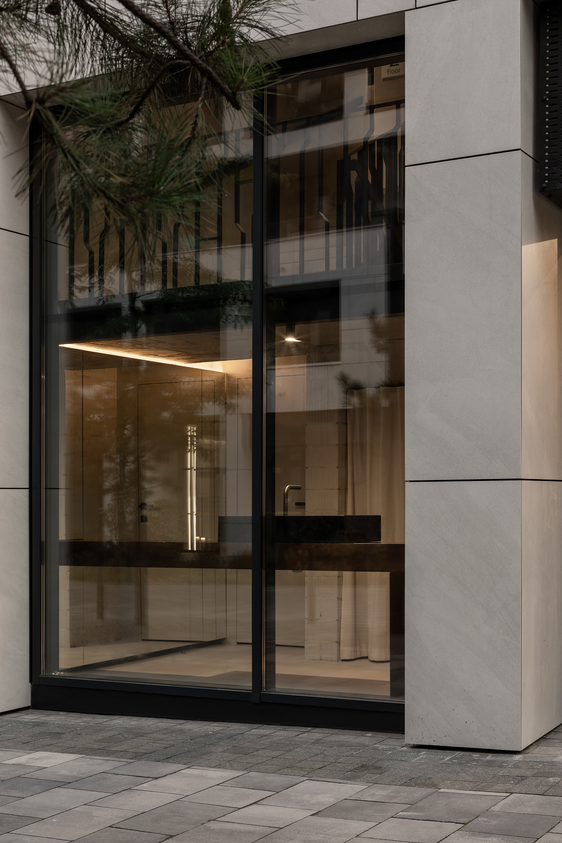 E·张力工作室（注：E推测为特定指代，tension常见意为张力 ，atelier意为工作室 ，具体需结合实际情况确定） 丨乌克兰基辅-45