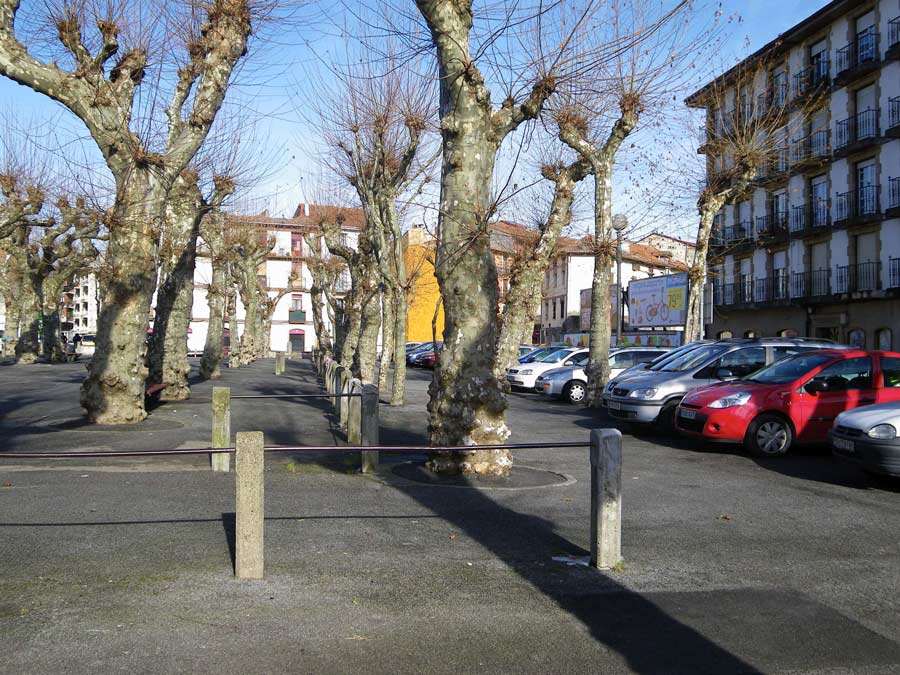 重塑 Irun 老城区广场-35