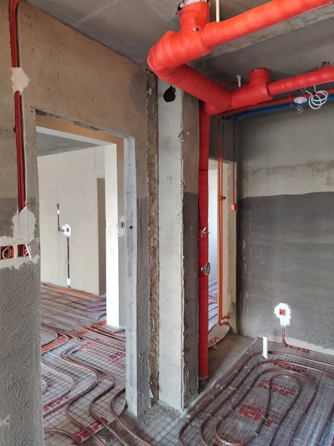 案例分享：成龙学府1-2-901水电暖竣工照-17