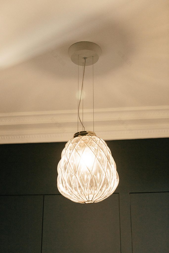 À Tocqueville带花卉图案的公寓丨Camille Hermand-28