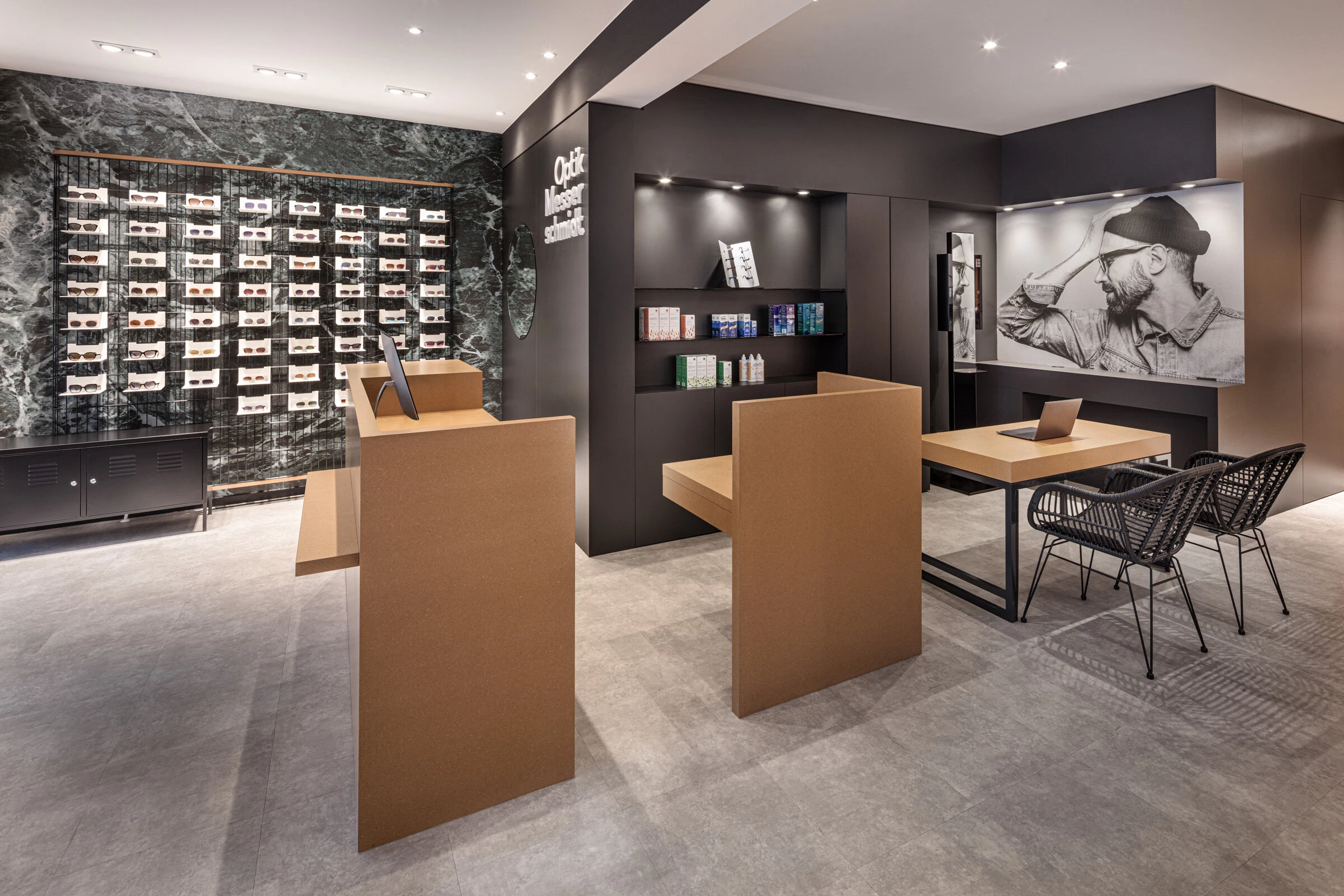 德国 Idar-Oberstein 光学商店,现代与传统完美融合-13