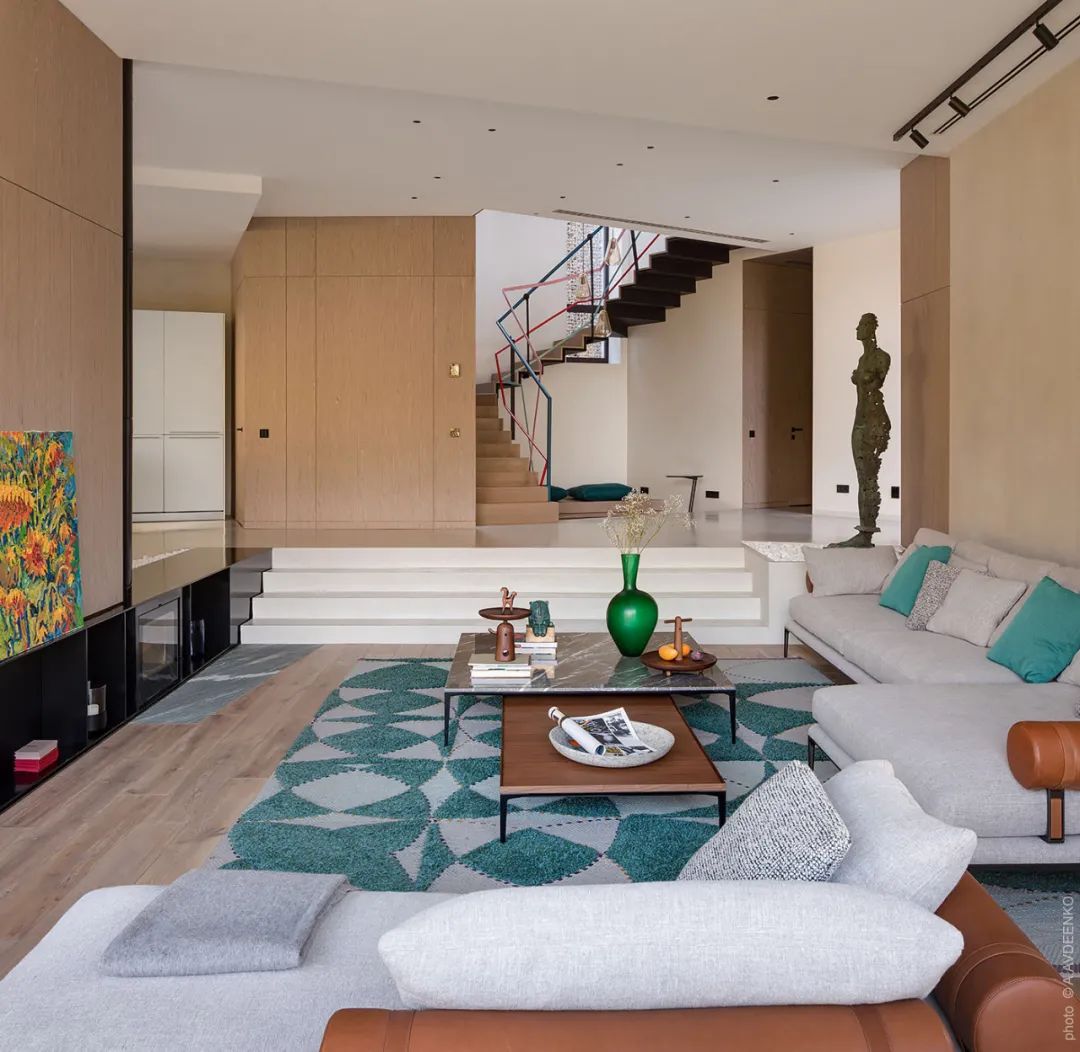 乌克兰基辅大地色别墅丨Oleksienko Architects-11