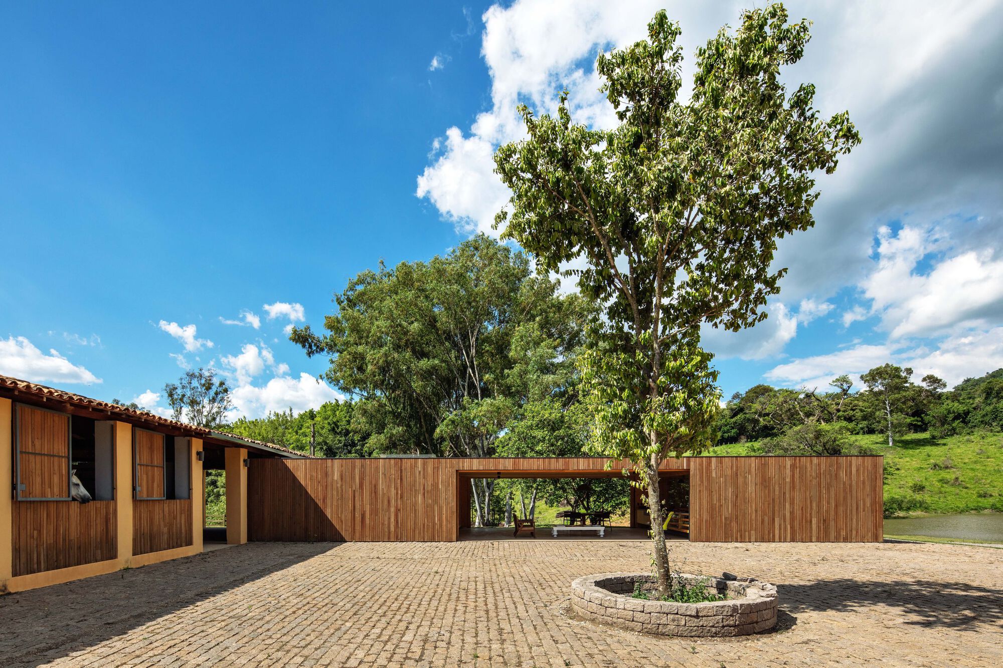 维斯塔阿莱格雷展馆丨巴西丨Terra Capobianco-31