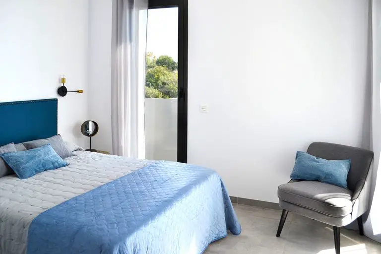 西班牙蓝色海景度假屋设计-18