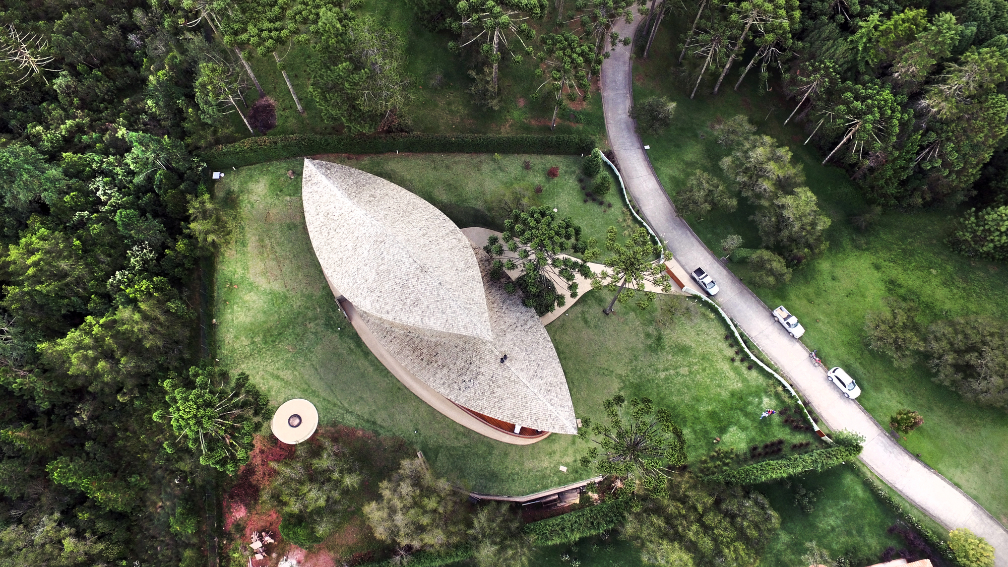 融合自然的山间别墅-17