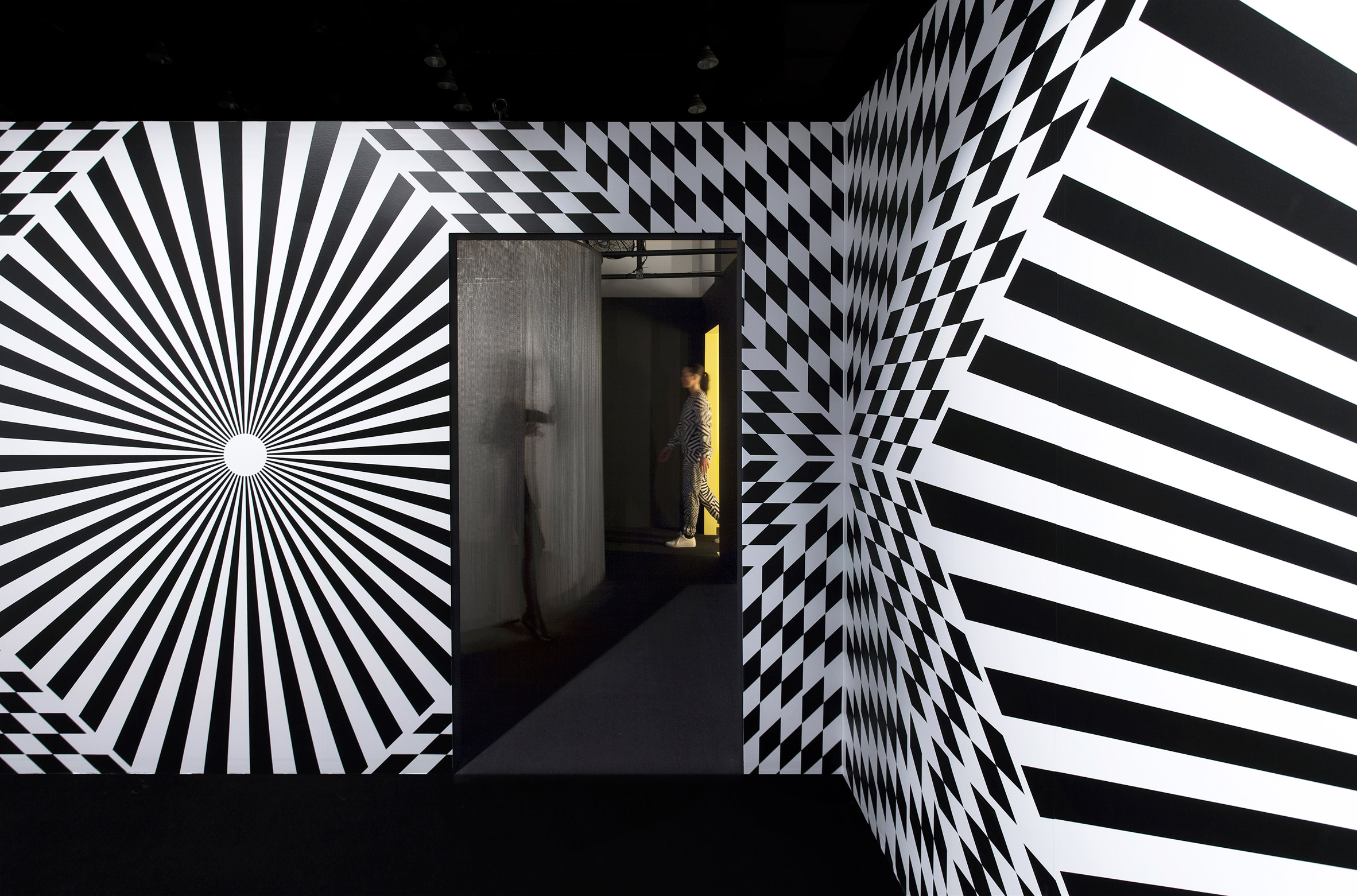 Bold patterns, mirrors and secret doors trick visitors to maze installation in New York-2
