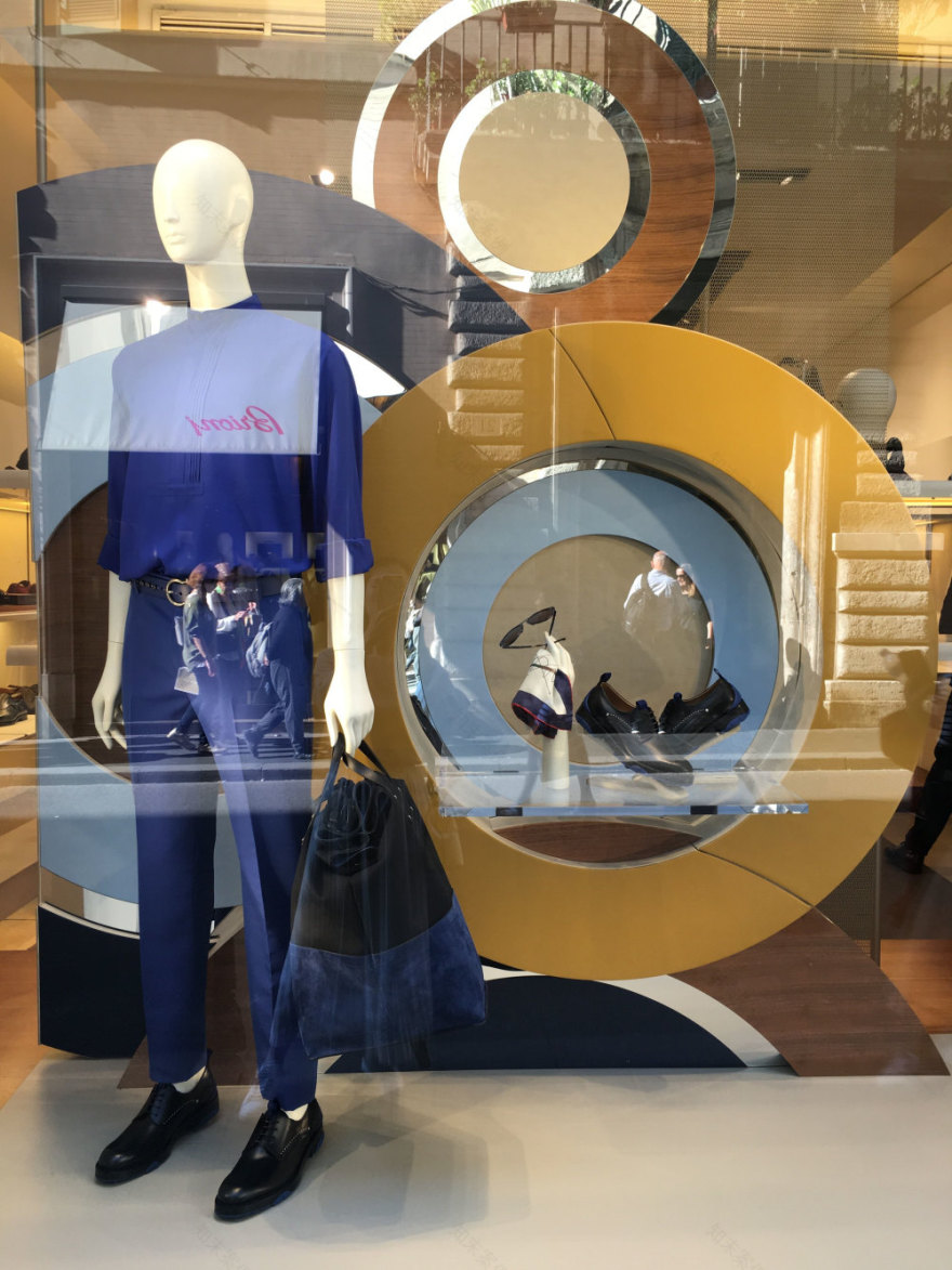 欧洲街头创意橱窗-80