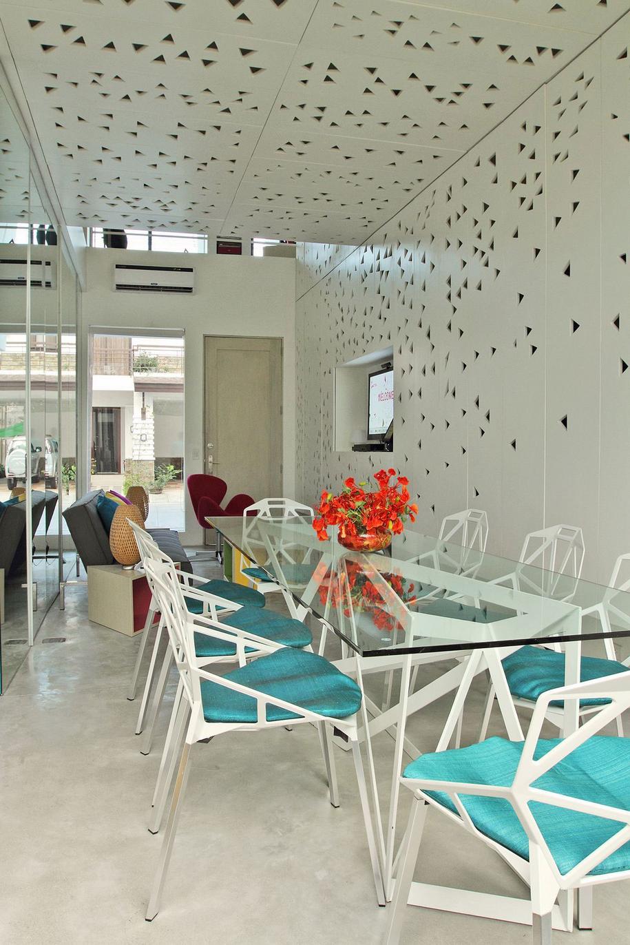 菲律宾首都现代青年联排别墅丨菲律宾马尼拉丨Buensalido Architects-14