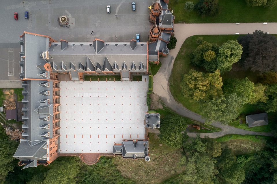 捷克Červený zámek 城堡复兴 | 历史与现代的完美融合-51