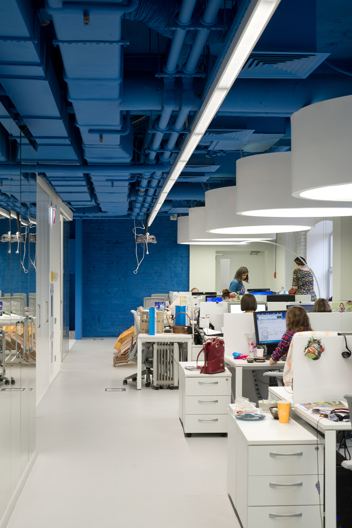 莫斯科 OPTIMEDIA 媒体公司办公室 | 现代艺术画廊式的办公空间设计-36