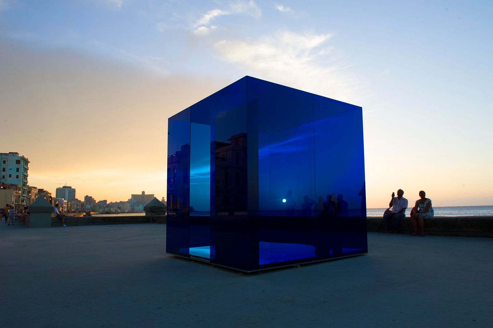 “Cubo Azul”（蓝色立方体）丨古巴哈瓦那丨古巴艺术家Rachel Valdés-8