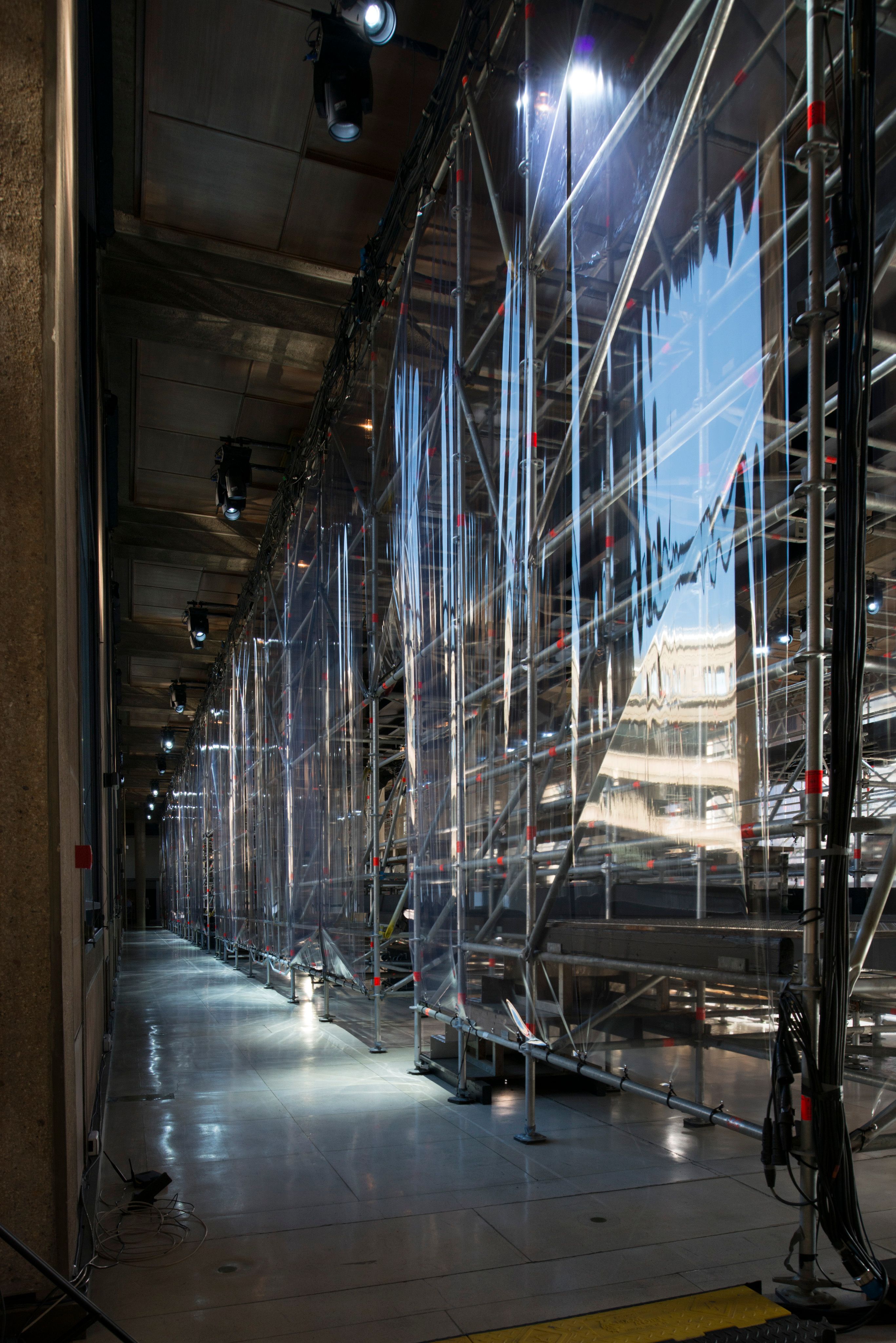 2014 FW Miu Miu 巴黎大秀 · 网格结构重构空间-19