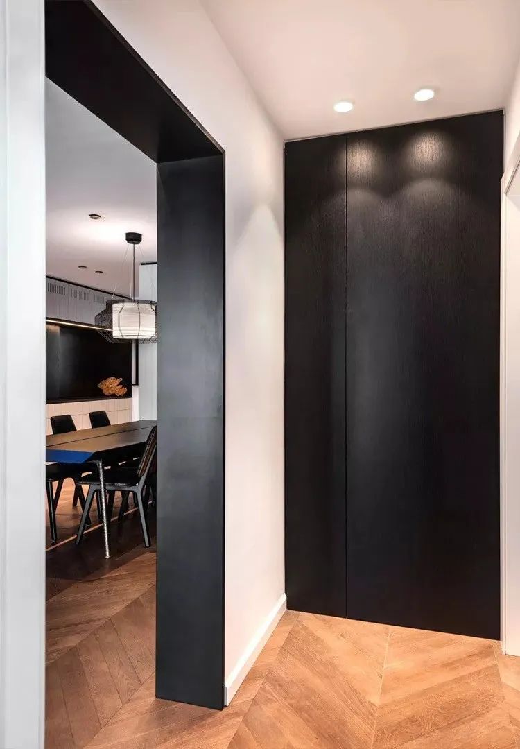 特拉维夫顶层住宅,黑白色调的时尚空间-109