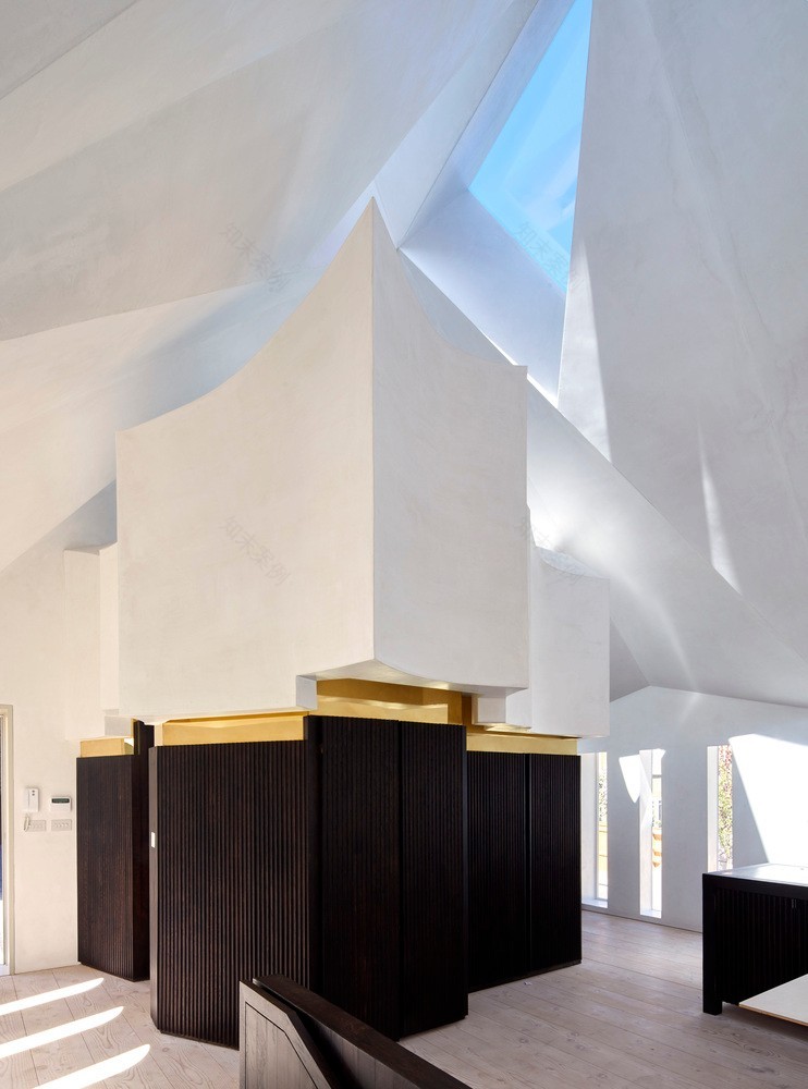 废弃教堂的现代住宅变身-21