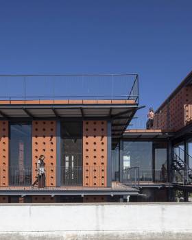 Shri Khimji Ramdas Kanya Vidhyalay Science Lab / SPASM Design Architects