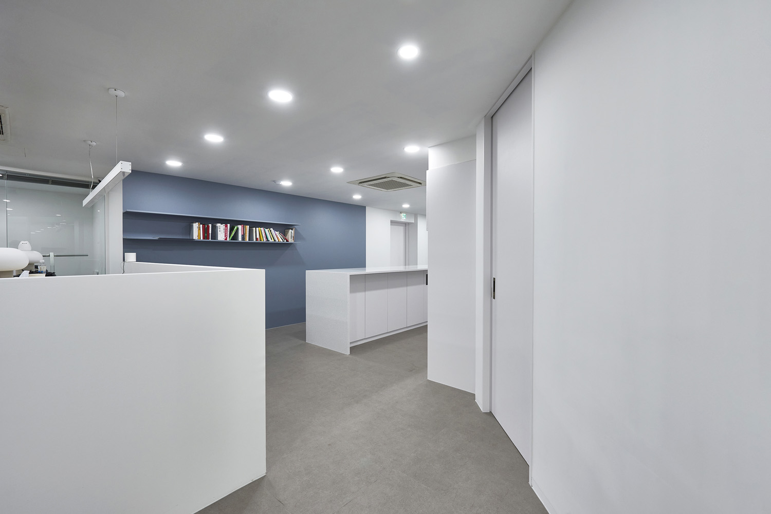 白色简约风办公室设计，70 平米平面空间焕发活力-8