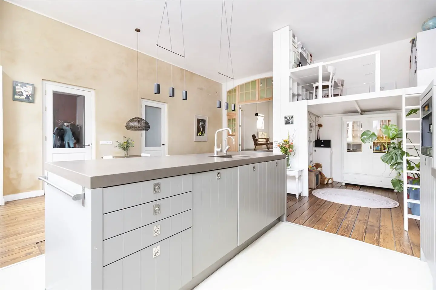 荷兰阿姆斯特丹砖石老楼复式阁楼设计-6