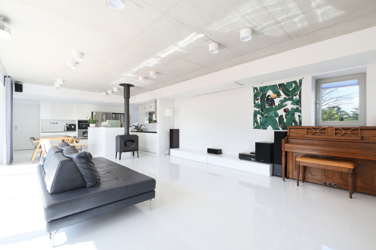 首尔郊区悬浮砖房· Zeppelin House-17