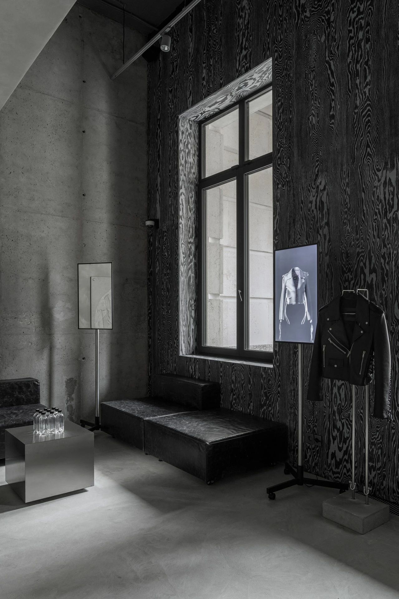 尤利亚波浪商店丨俄罗斯莫斯科丨Roman Gulyaev,Maria Tsakharias-47