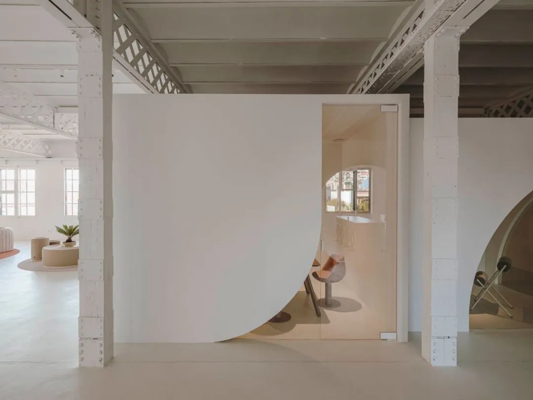 Fuego Camina Conmigo 办事处丨西班牙巴塞罗那-21