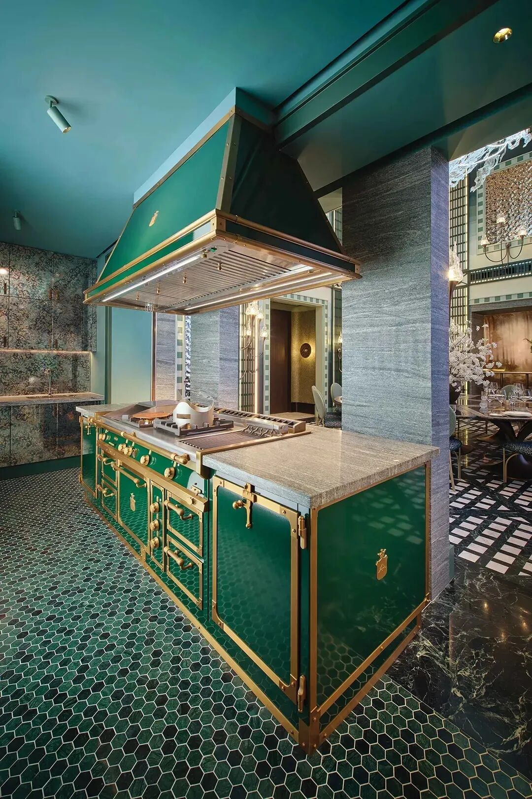 香港全新超级豪宅「天御 THE LEGACY」法式餐厅丨中国香港丨法国设计师Jean  Louis Deniot-18