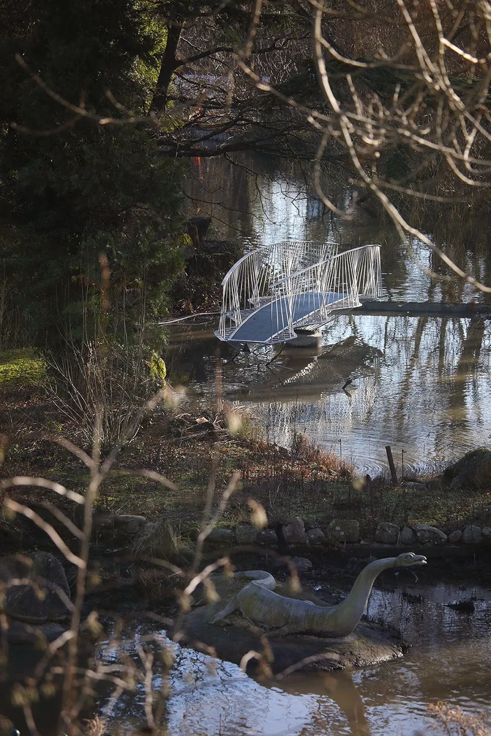 仿生“硬骨鱼”桥梁 · 摇摆桥设计丨英国伦敦丨Tonkin Liu-8