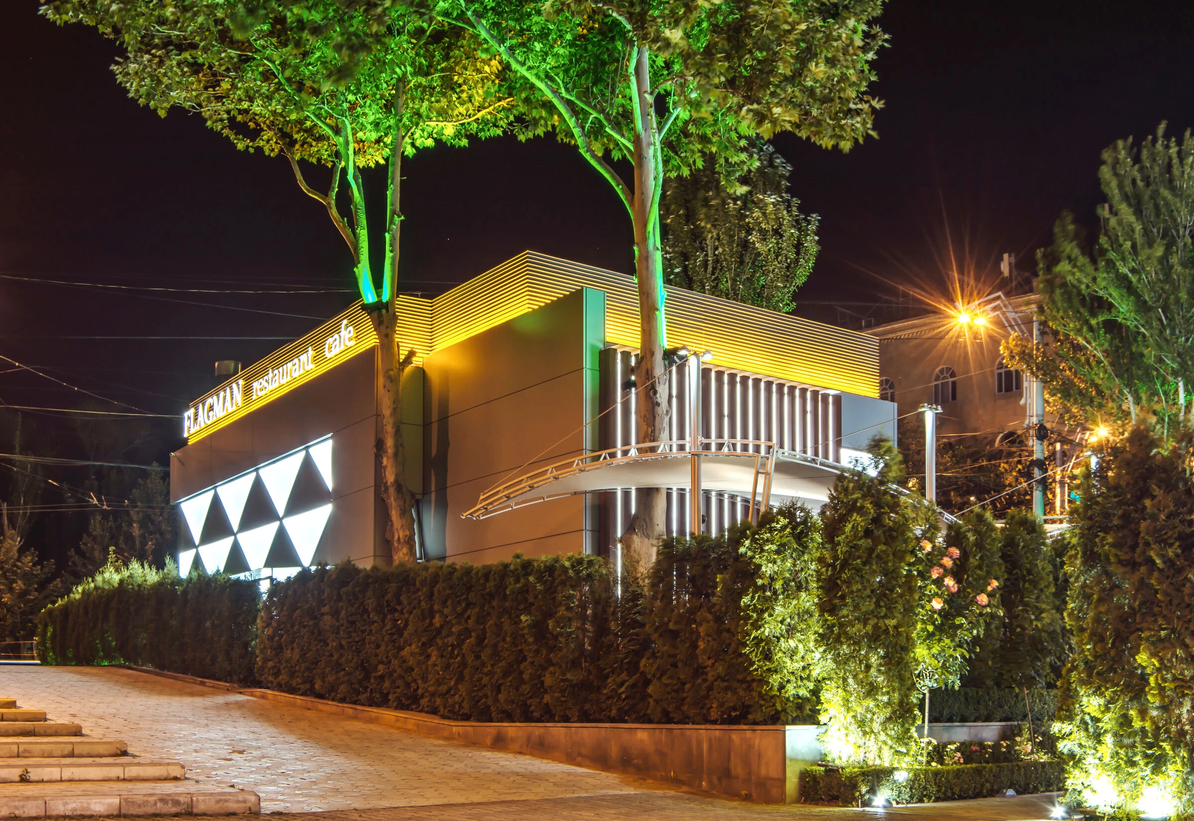 亚美尼亚“旗帜”餐厅丨GDG-37