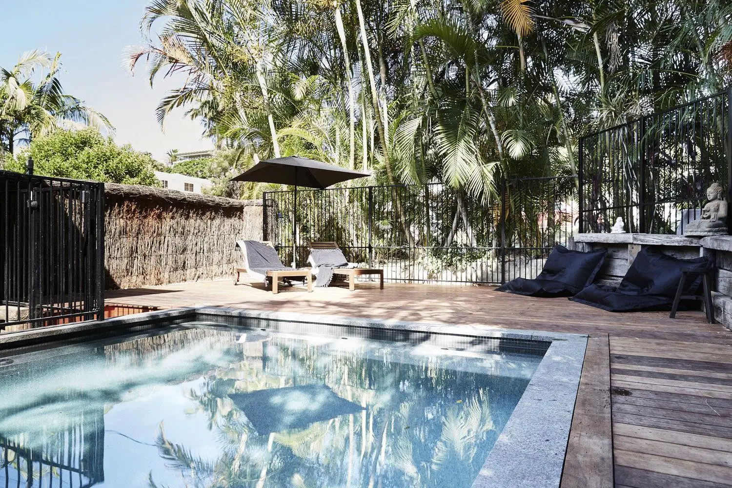 Byron Bay 海滩别墅 | 极简黑白风格设计-22