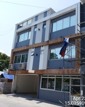 3-STOREY WITH ROFF DECK COMMERCIAL BUILDING