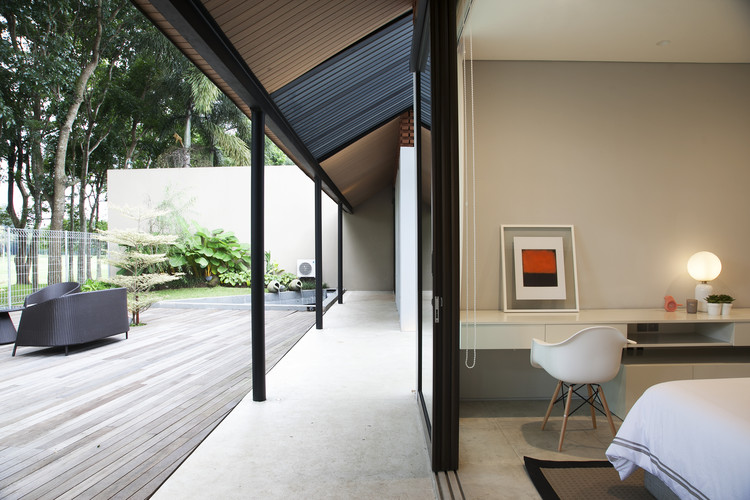 印尼马朗绿色梯田住宅 | 自然通风与光线的巧妙融合-36