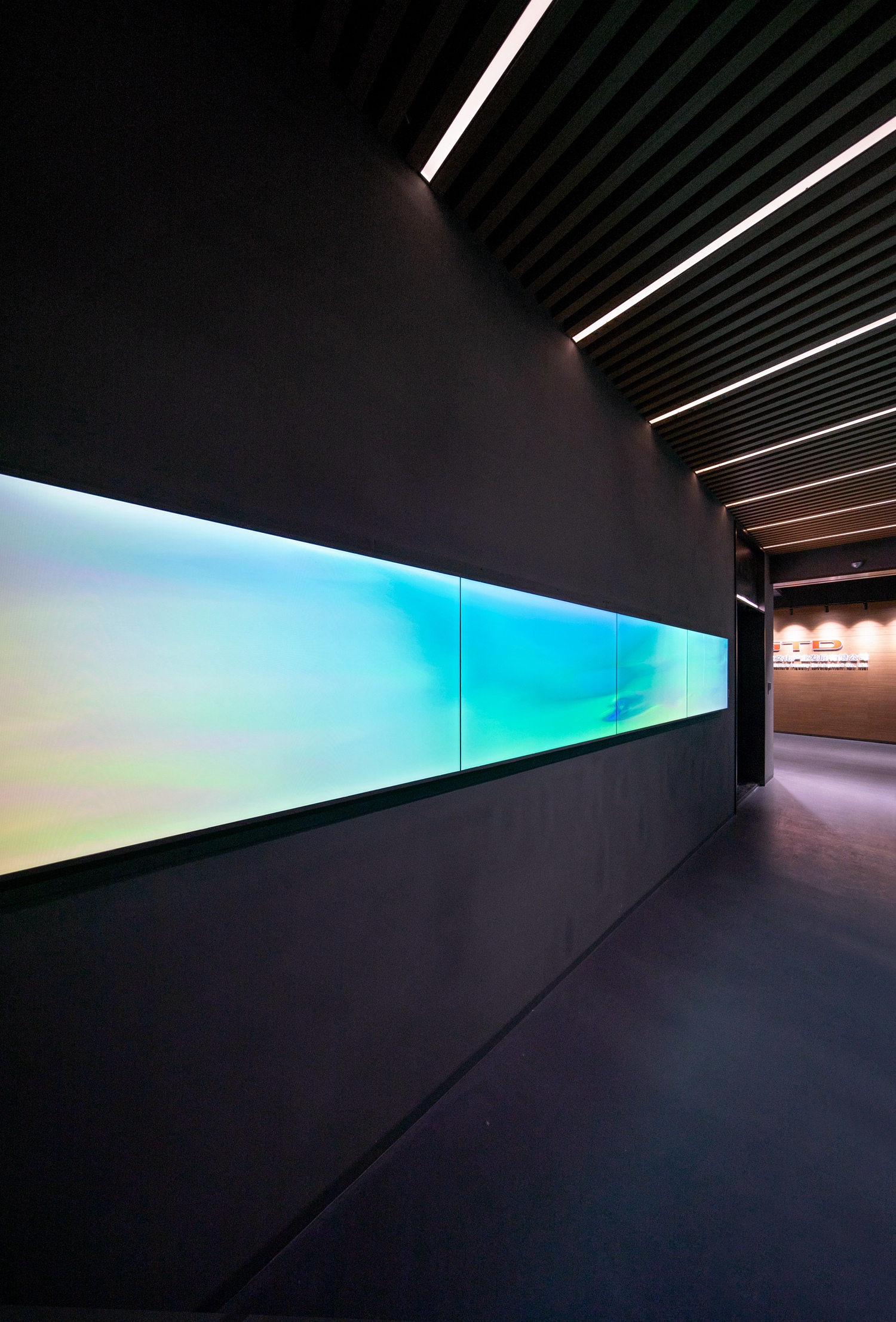 壹同创意打造明道照明工业风办公室-3