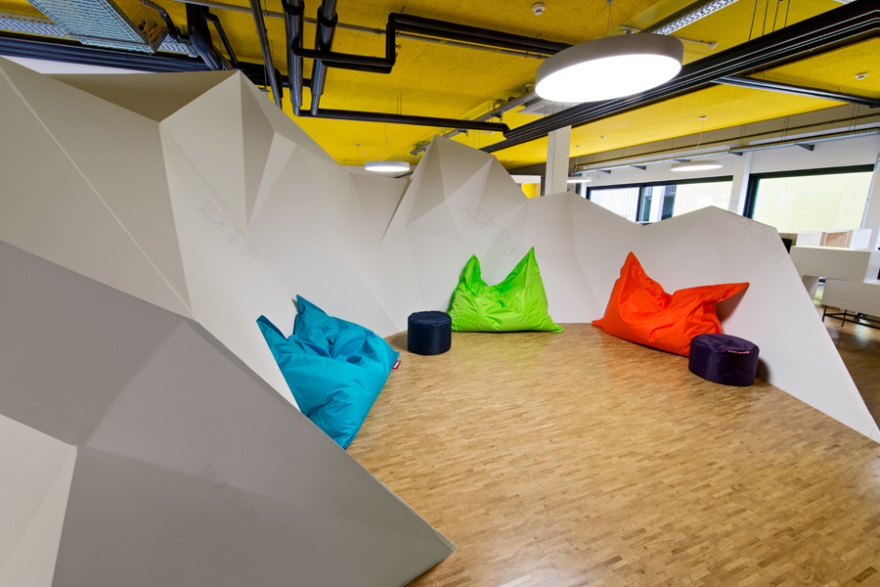 旧办公楼翻新变身,德式简约风格诠释高效办公-12