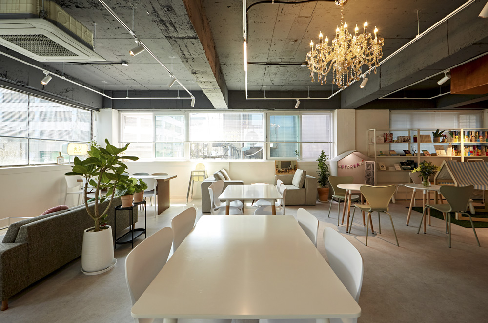 极简主义的 30 平米咖啡馆 | 韩国设计师的室内设计杰作-8