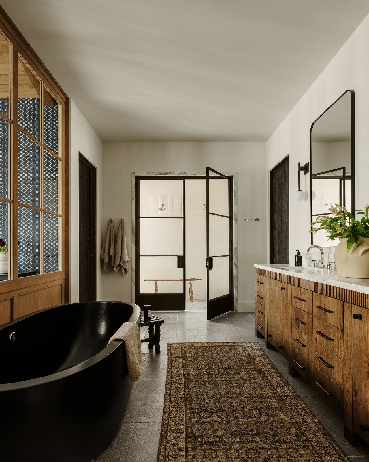 “Stranded in Paradise”（滞留天堂）-95