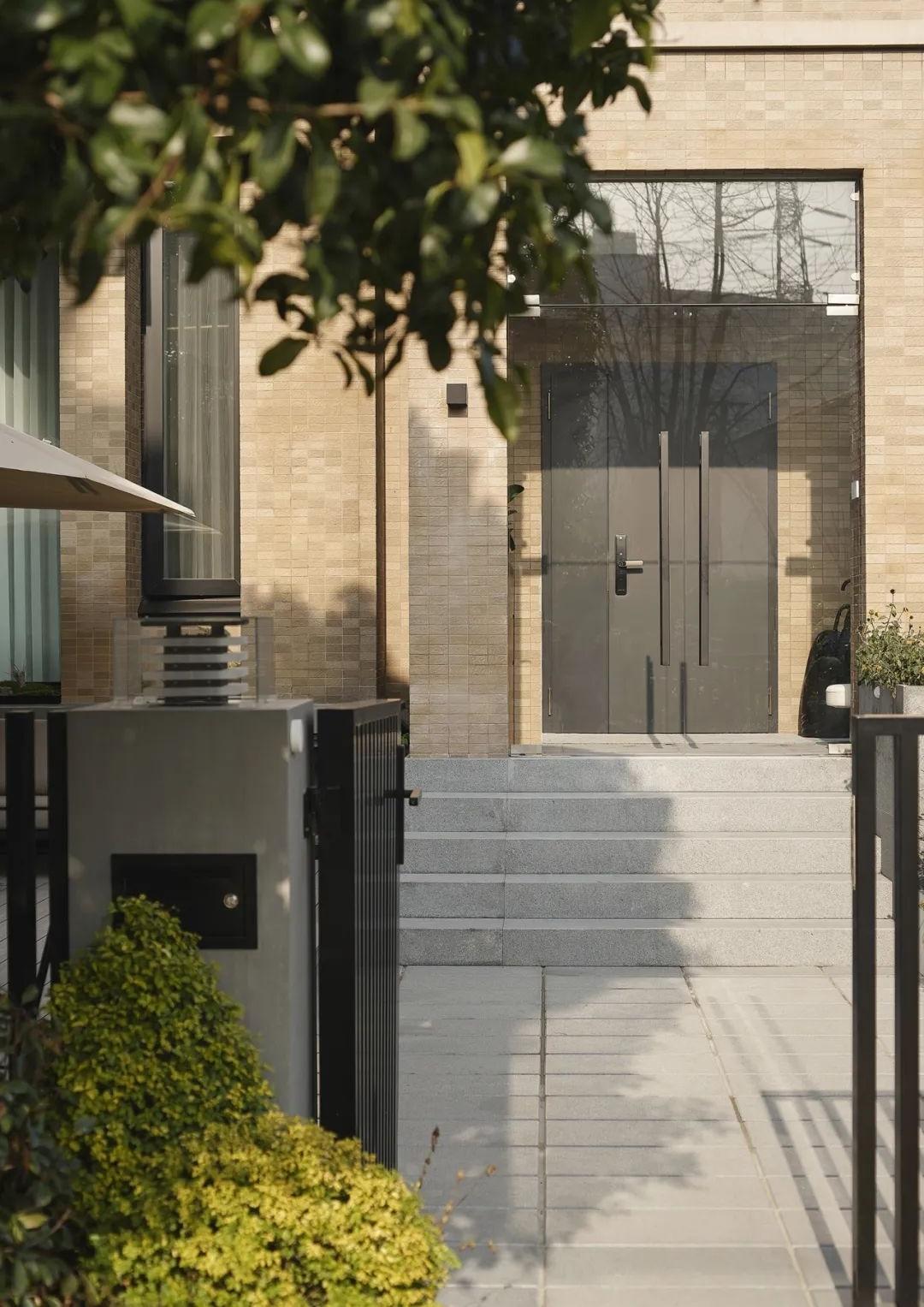 310㎡叠墅的空间解构重塑丨FF DESIGN 费弗空间设计-1