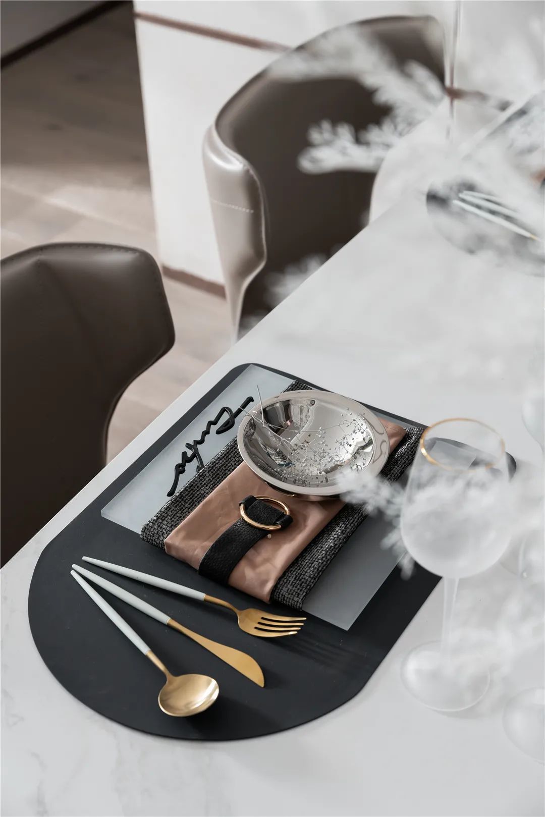 品辰新作 | 泸州绿地样板间 | 摩登与高级尔雅的融合-33