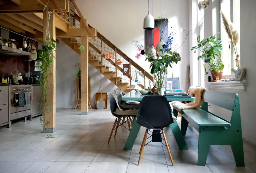 荷兰 19 世纪老学校改造的舒适亲子住宅-4