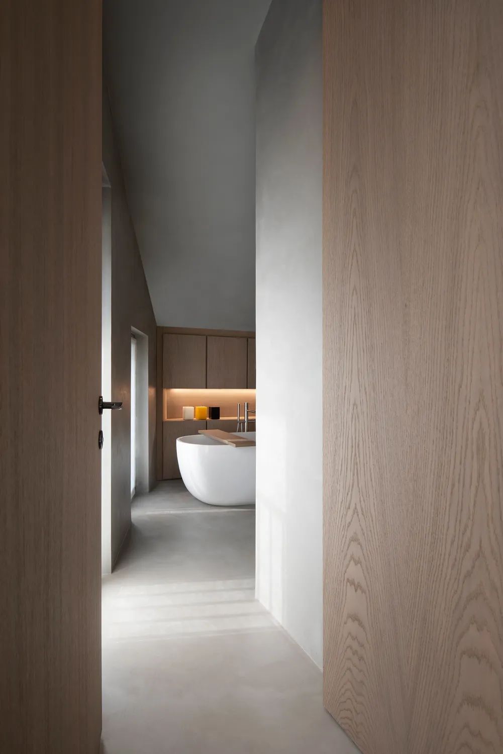 简约现代公寓设计，展现大树装饰品质-24